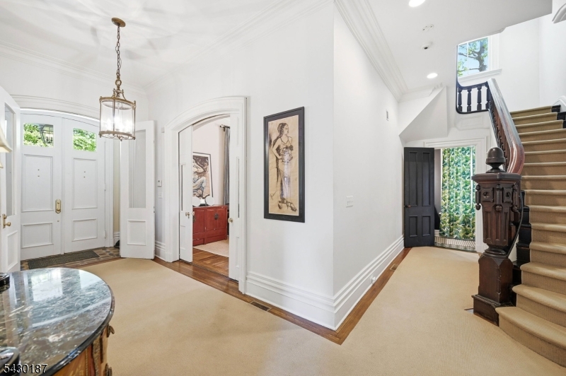 21 Franklin Pl