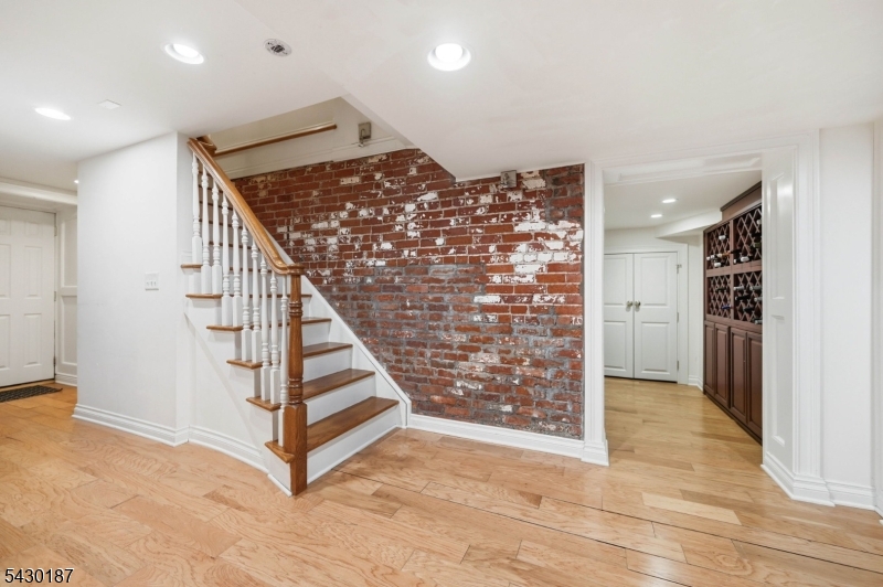 21 Franklin Pl