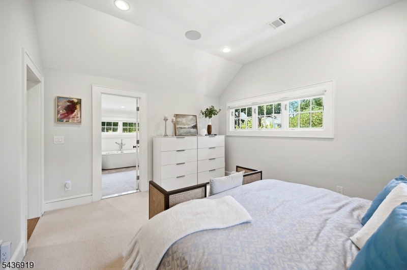 35 Sherman Pl