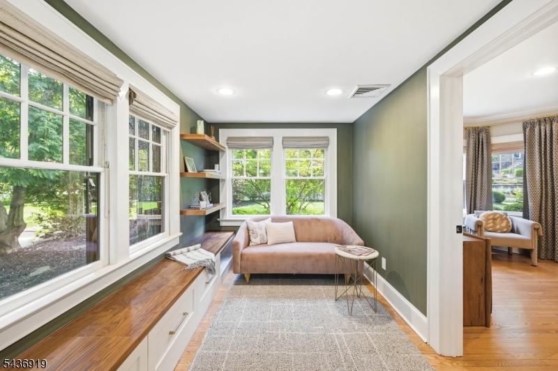35 Sherman Pl