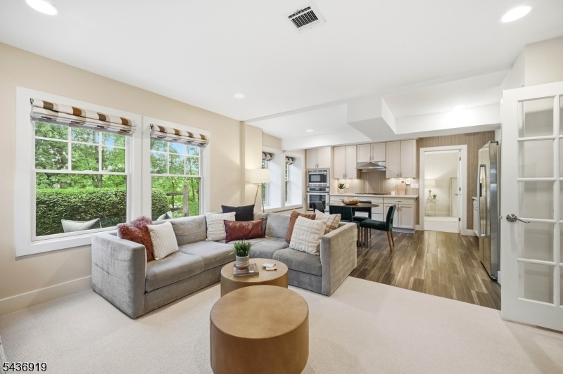 35 Sherman Pl