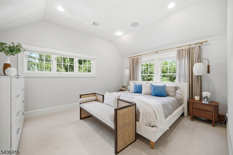 35 Sherman Pl