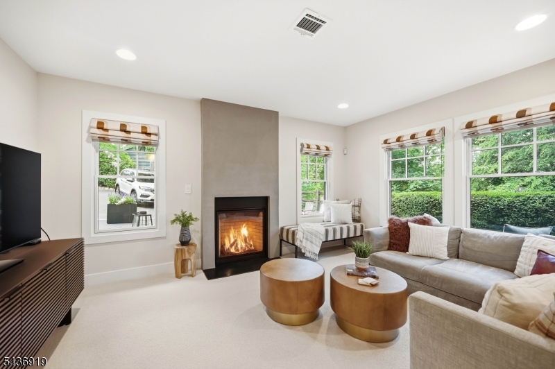 35 Sherman Pl