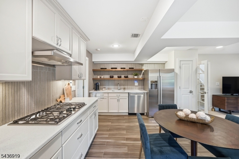 35 Sherman Pl