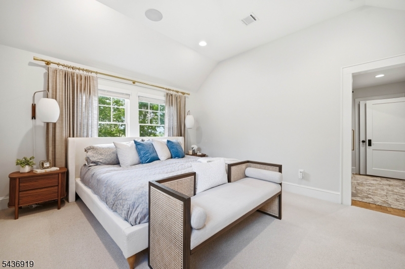 35 Sherman Pl