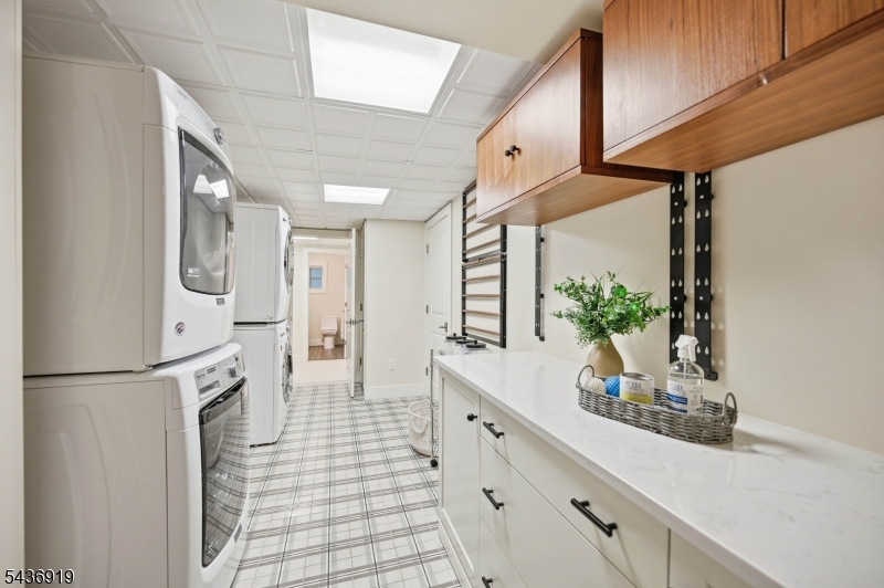 35 Sherman Pl