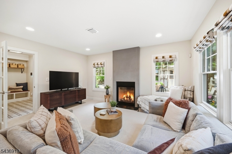 35 Sherman Pl