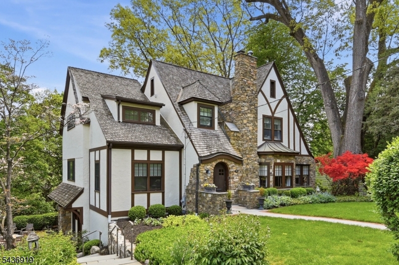 35 Sherman Pl