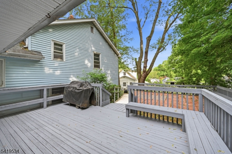 27 Knollwood Rd