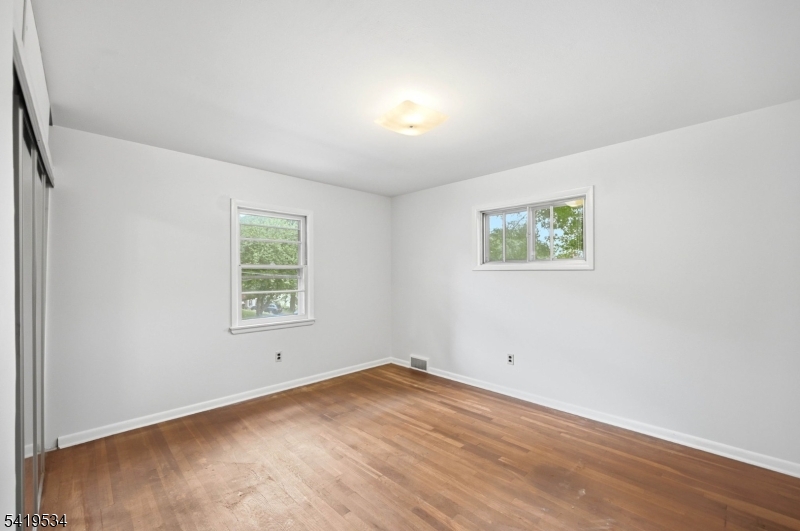 27 Knollwood Rd