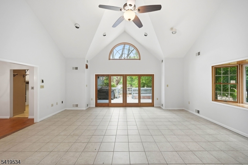 27 Knollwood Rd