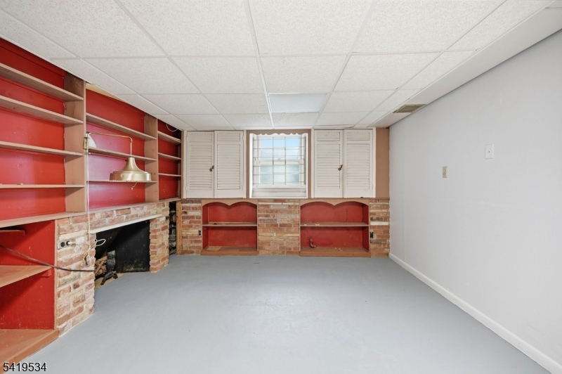 27 Knollwood Rd