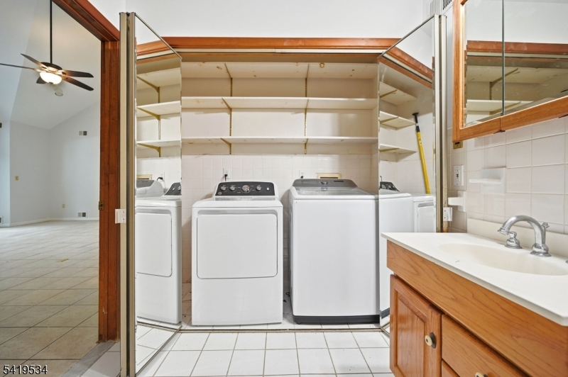 27 Knollwood Rd