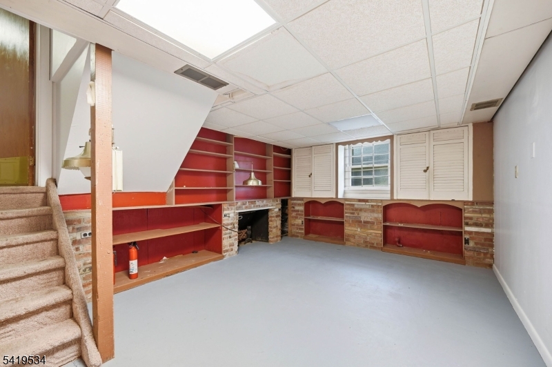 27 Knollwood Rd
