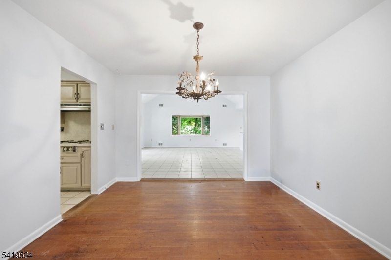 27 Knollwood Rd