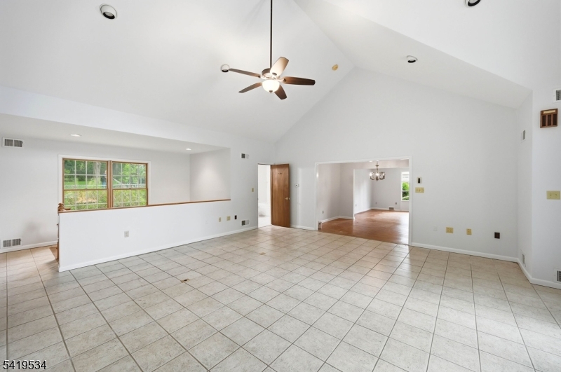 27 Knollwood Rd