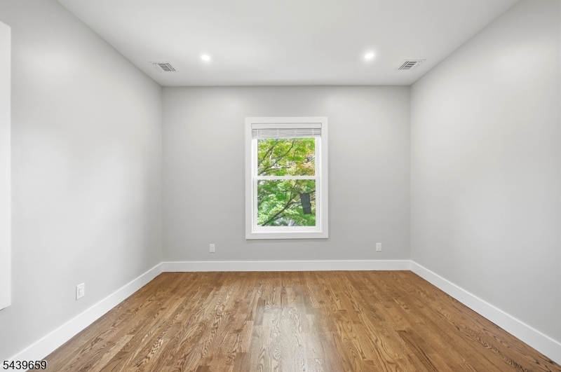 40 Jardine Rd 2