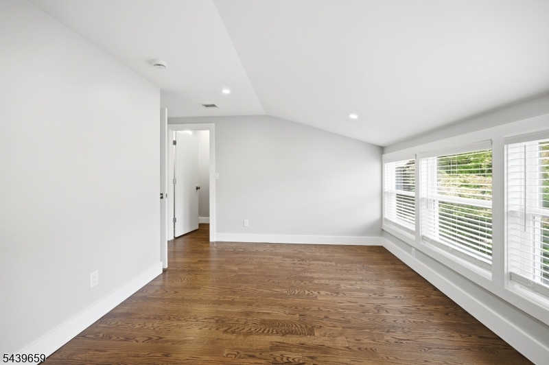 40 Jardine Rd 2