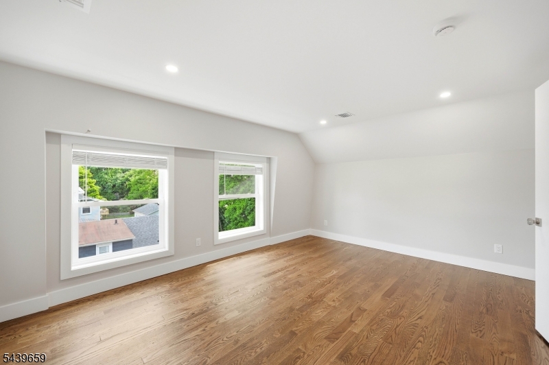 40 Jardine Rd 2