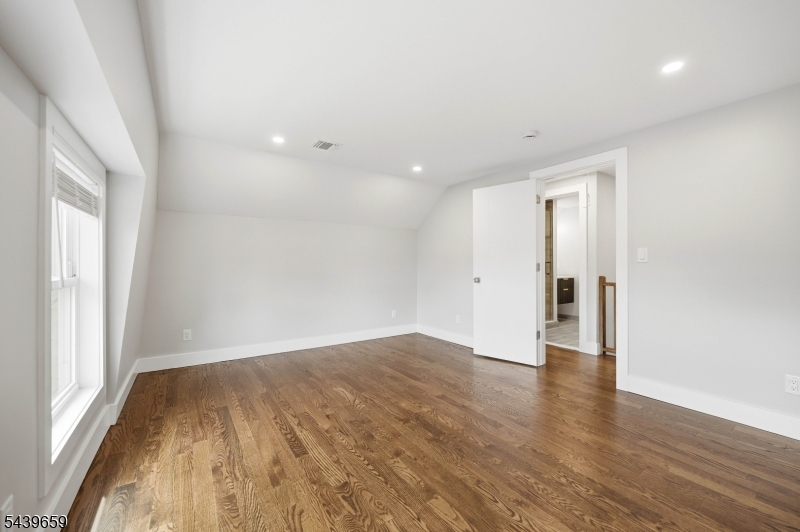 40 Jardine Rd 2