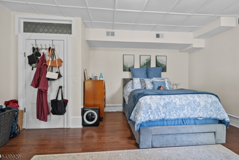1 Franklin Pl