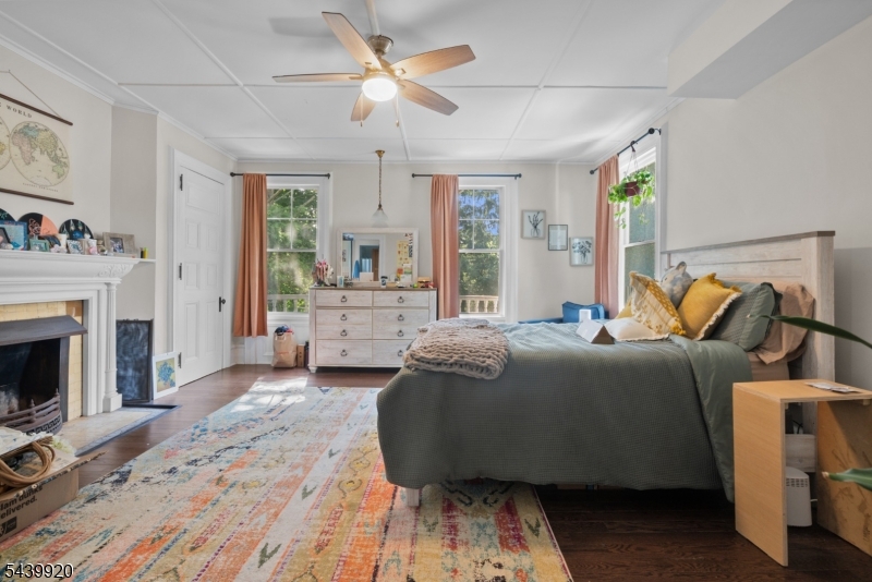 1 Franklin Pl
