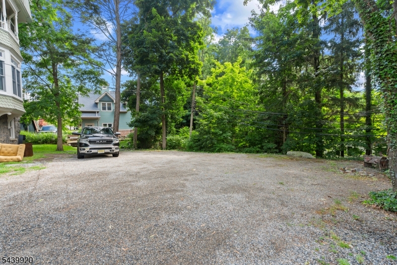 1 Franklin Pl