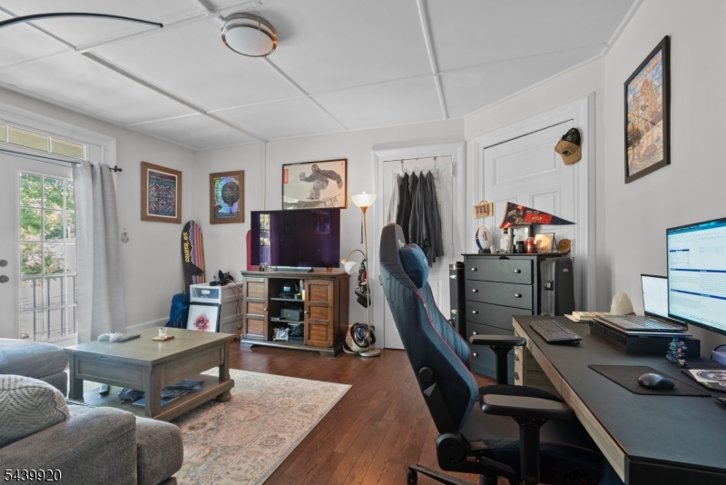 1 Franklin Pl