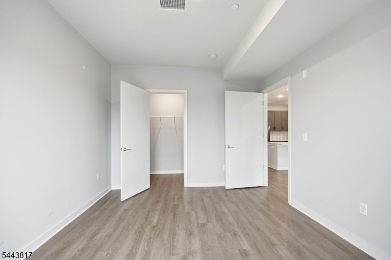 175 Morris St 309