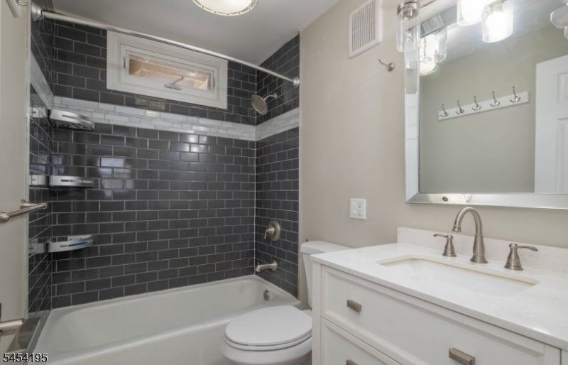 83 Chestnut St 2