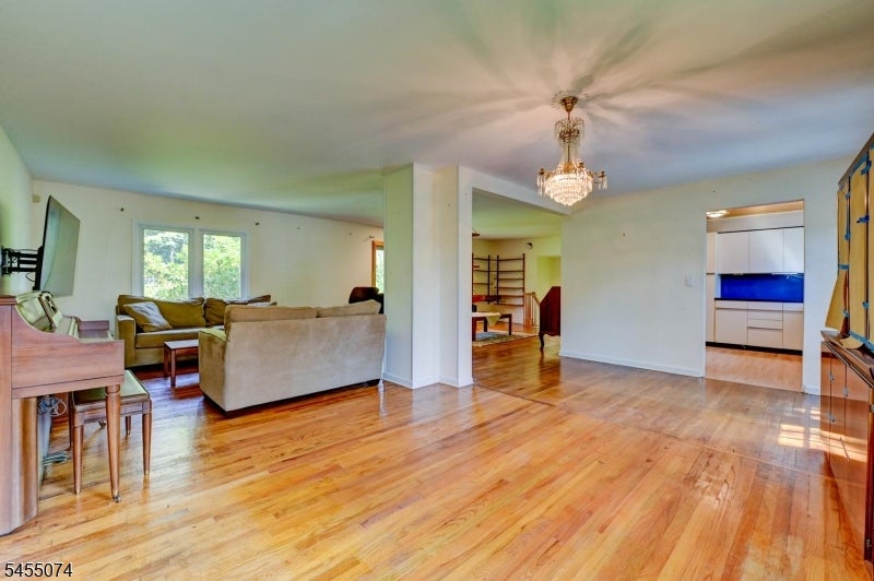 224 Crown Rd