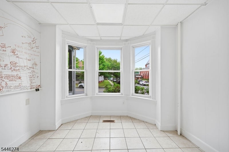 98 Maple Ave