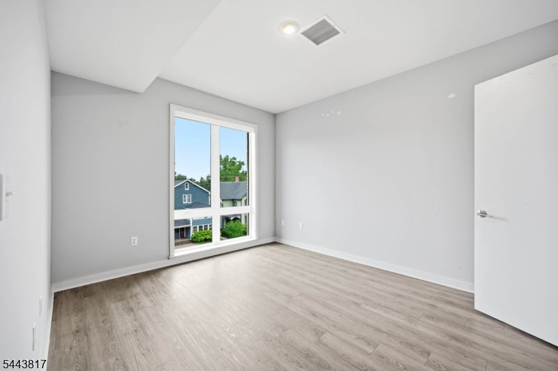 175 Morris St 328