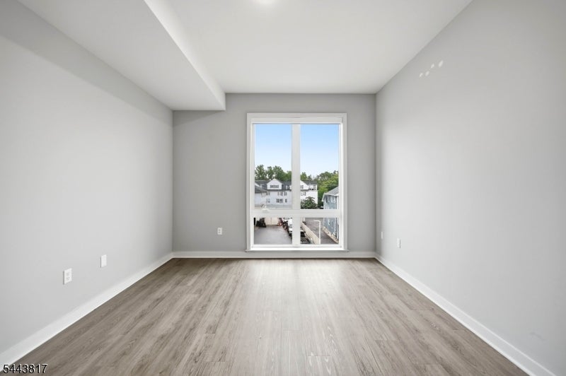 175 Morris St 328