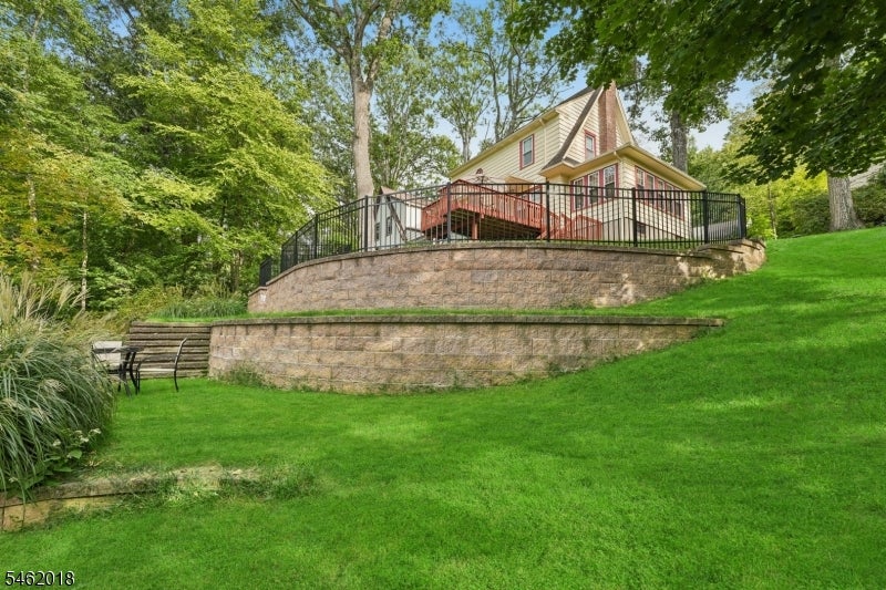 21 Midland Dr