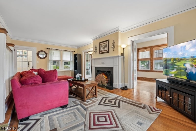 21 Midland Dr