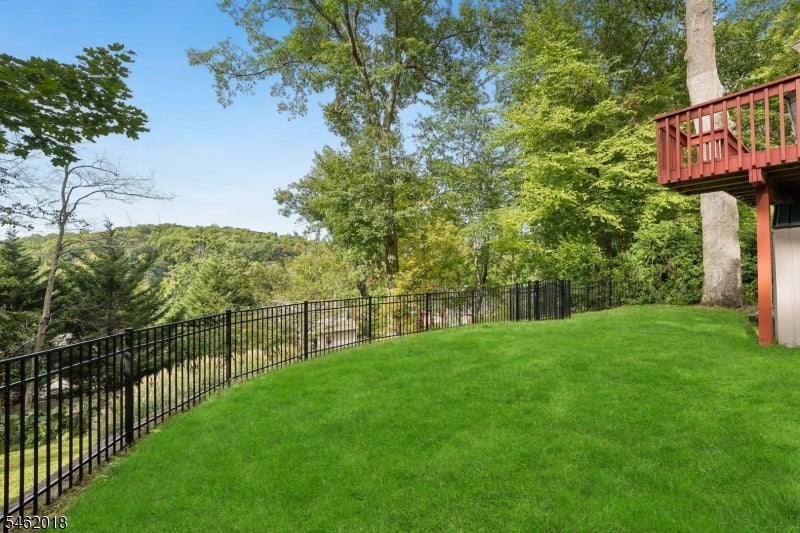 21 Midland Dr