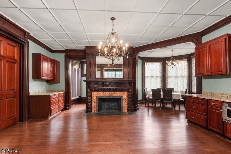 1 Franklin Pl