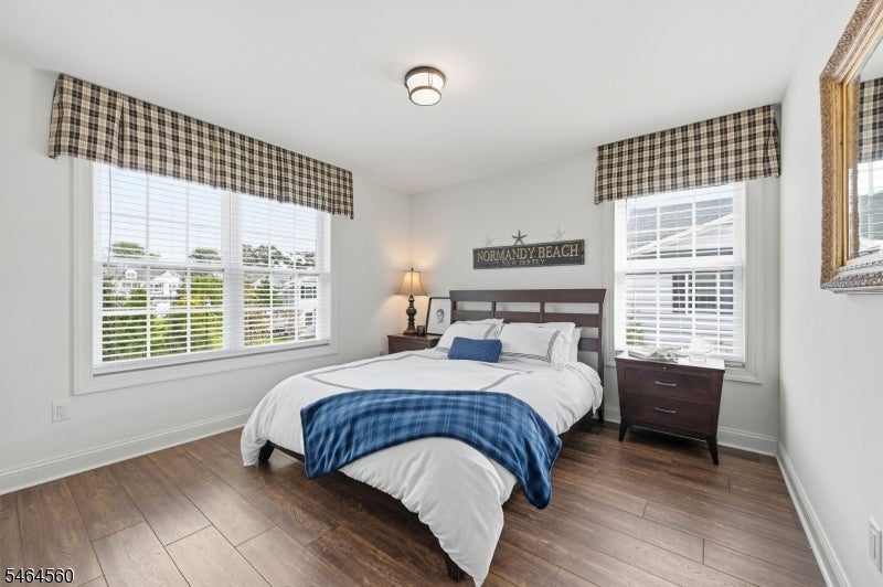 6 Lee Dr