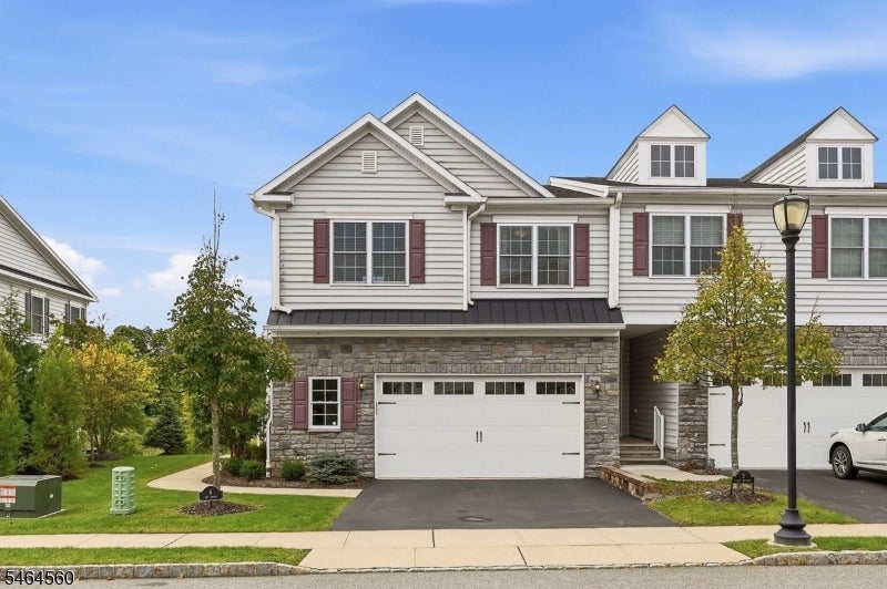 6 Lee Dr