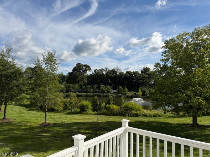 6 Lee Dr