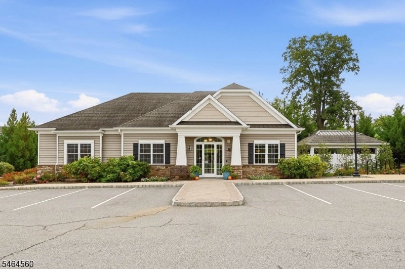 6 Lee Dr