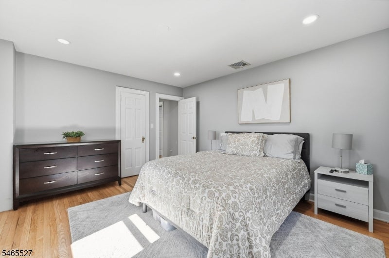 2766 Larchmont Rd