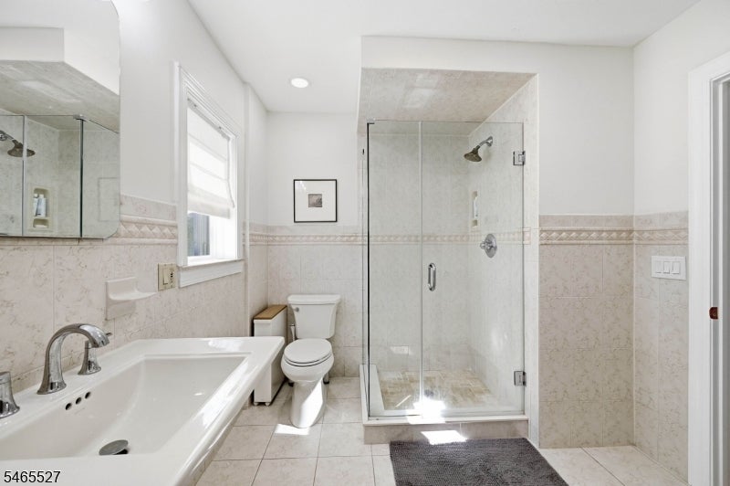2766 Larchmont Rd