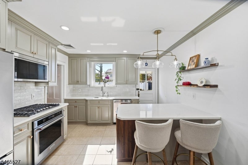 2766 Larchmont Rd