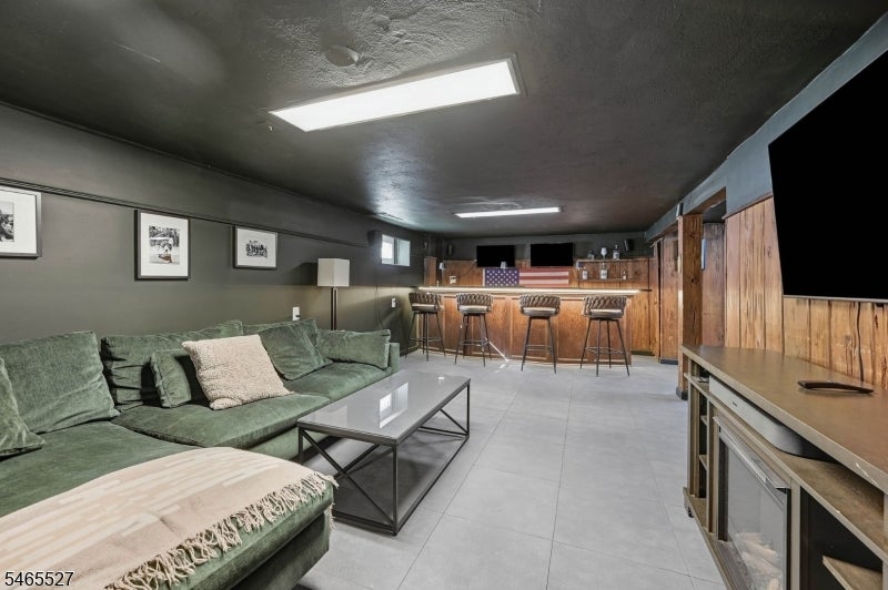 2766 Larchmont Rd