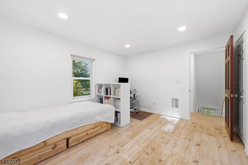 305 S Maple Ave