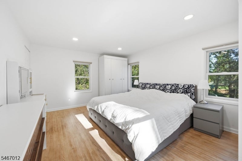 305 S Maple Ave