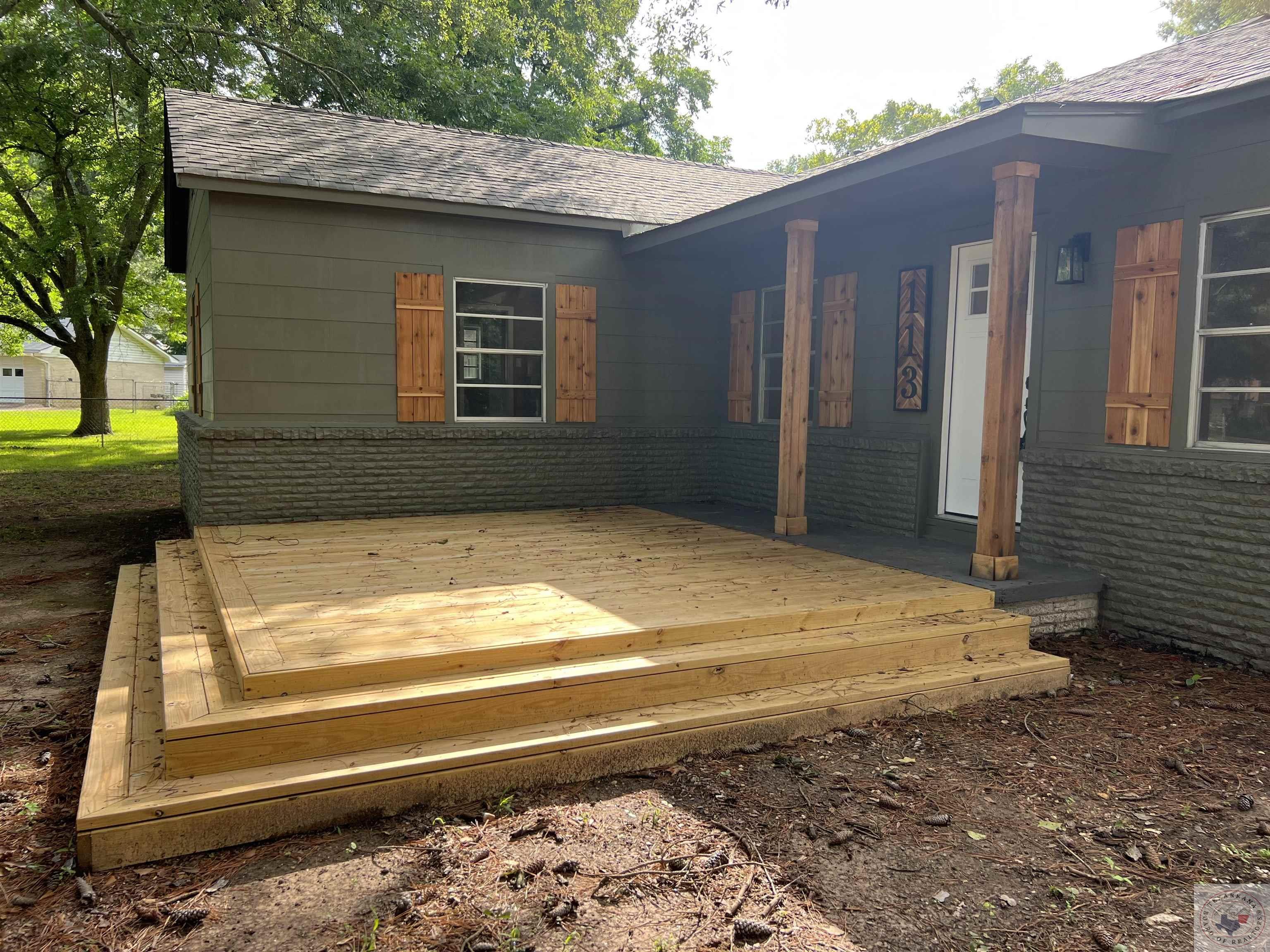 113 Arnold Lane