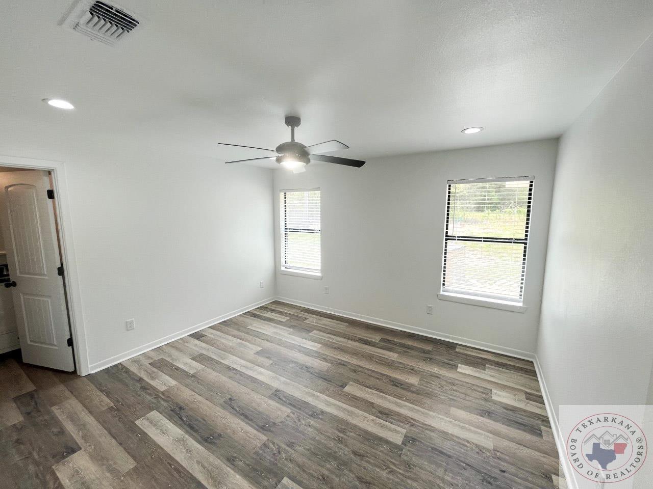 111 Hickory Dr